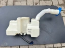 8U0955451J 8U0955451K - Бачок омывателя ксенона audi q3 8u0 14-18 8u0955451
