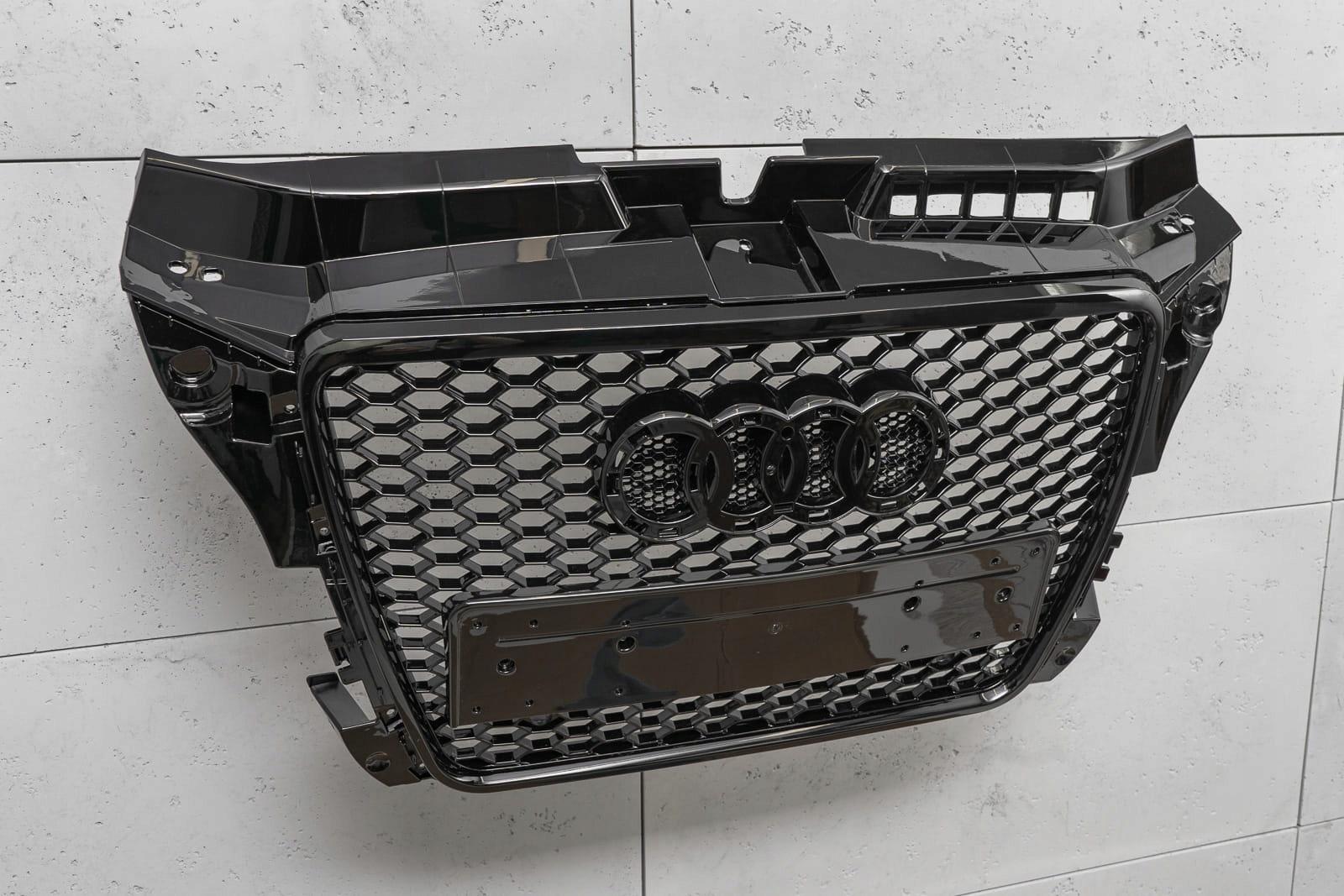 AUDI A3 8P 08-13 гриль стайлинг на RS3 черный