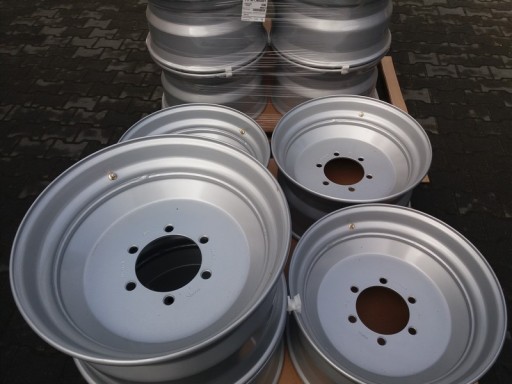 117522560 - 11,75-22,5 ET0 6 отверстий новые бескамерные диски