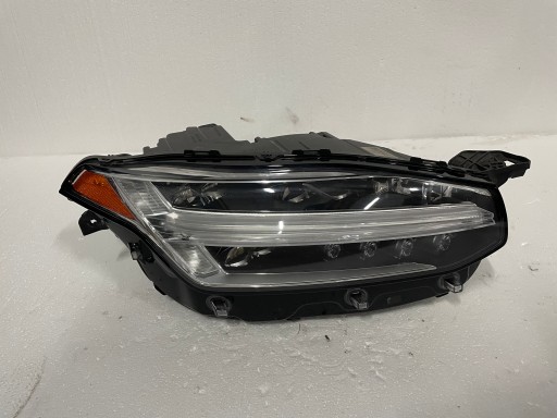 Volvo xc90 ii лампа заднего хода правая средняя светодиодная usa 31468911