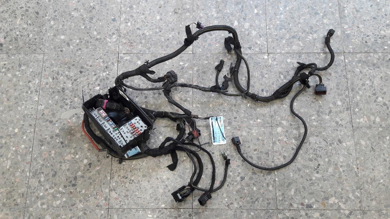 13246937 блок предохранителей OPEL CORSA D