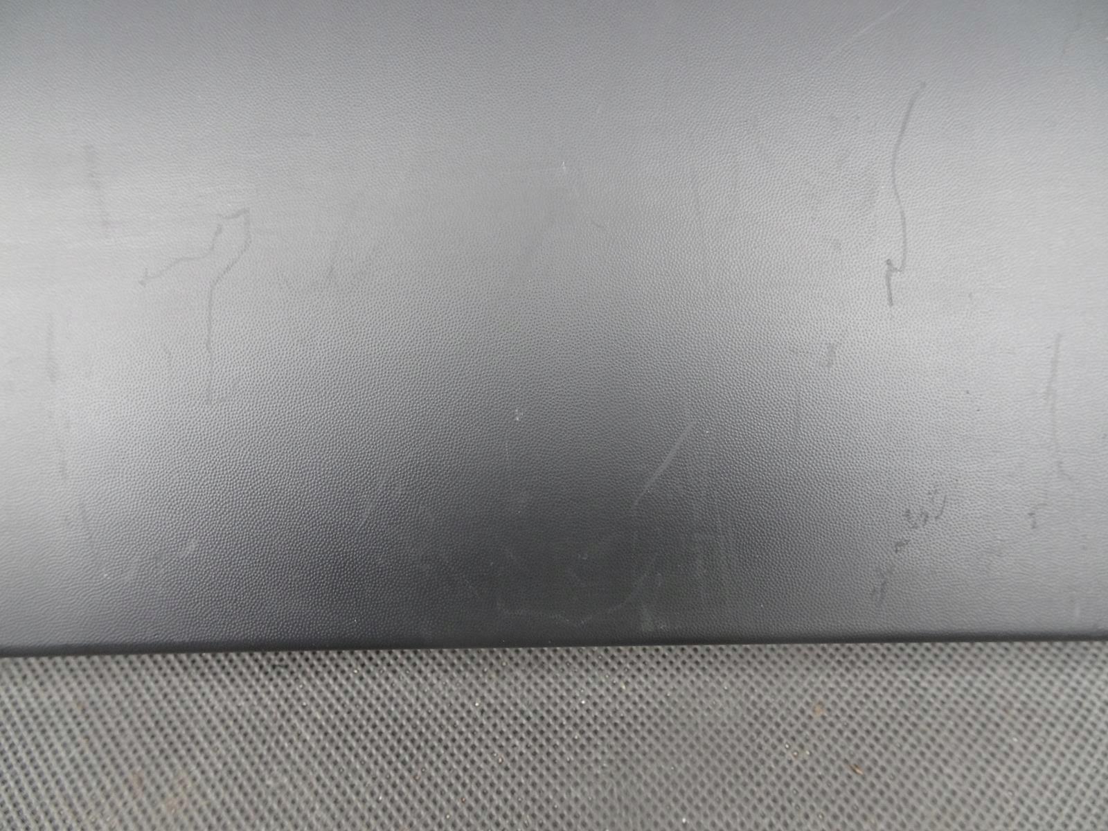 768546496R - RENAULT TRAFIC III 14 - БОКОВАЯ ПАНЕЛЬ ПРАВАЯ