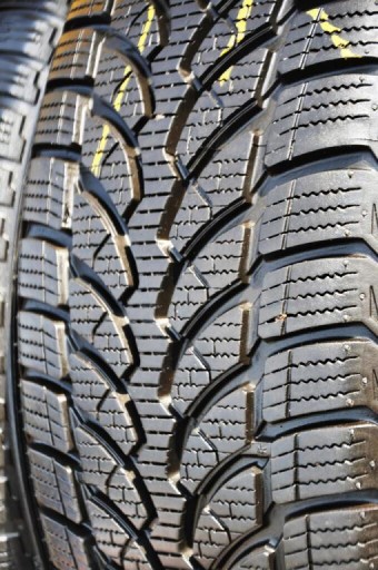 1x 205/55R16 Bridgestone BLIZZAK LM-32 91T