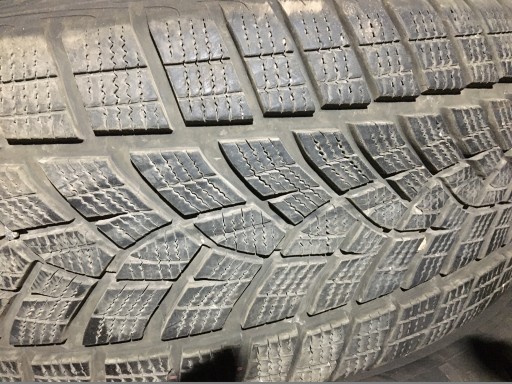 1x 235/55R19 Goodyear UltraGrip Performance + 105H MO 2022R WAWA 7,8 мм