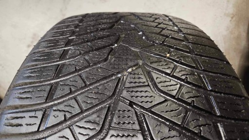 1x 255/45R20 105 В Yokohama BluEarth Winter V905 / 1x 5,5 мм