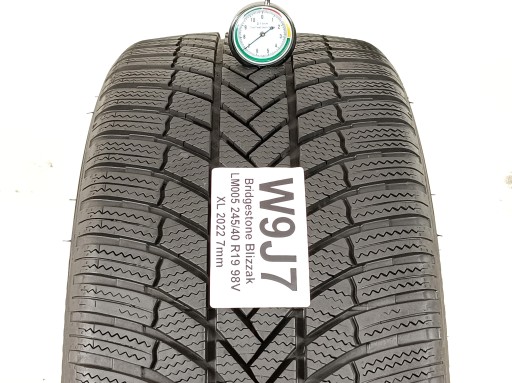 1x Bridgestone Blizzak LM005 245/40 R19 2022 г. Как новый!
