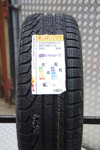 1x ШИНА PIRELLI WINTER SOTTOZERO serie II 205/50R17 93 H XL 2021 р. МО