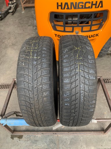2 ШИНИ 215/65R17 BRIDGESTONE BLIZZAK LM001 WAWA