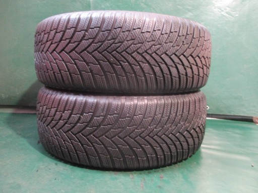 2 зимові шини 215/55R17 Firestone WindHawk 4 6.8 мм.