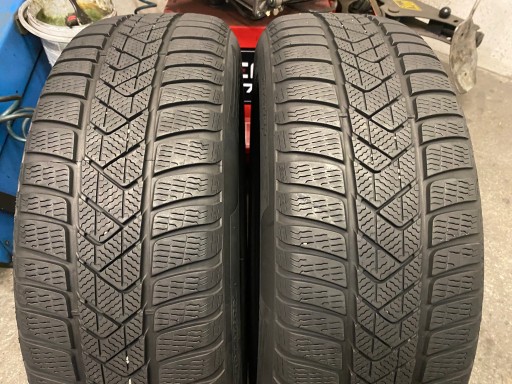 2 зимние шины 225/60R18 Pirelli SOTTOZERO 3 6,5 мм.