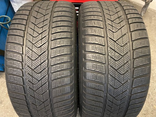 2 зимние шины 275/40R18 Pirelli Sottozero 3 6мм.