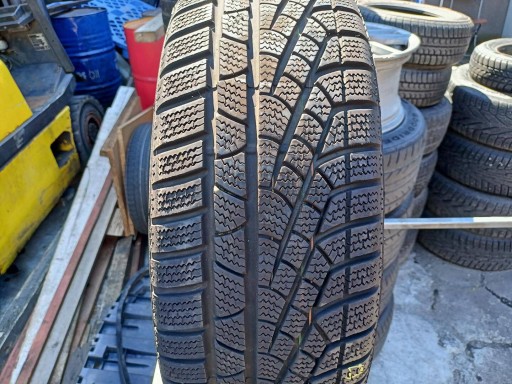 Зимняя шина 215/65R16 Pirelli Sottozero Winter 210 7,8 мм