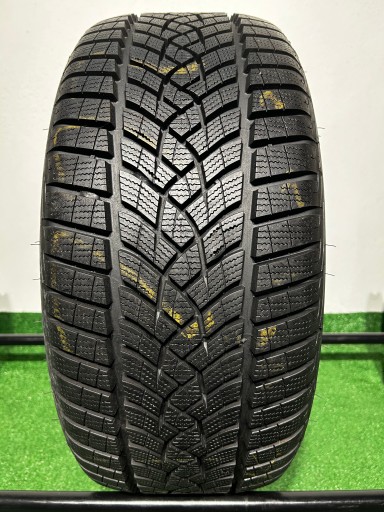 235/45R17 97V XL Goodyear UltraGrip Performance+ зимова гума 2021 9,3 мм