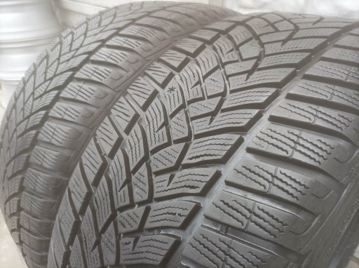 235/45R18 98V Goodyear зимова гума 2 шт. 7 мм