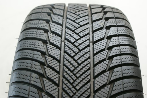 235/45R20 BRIDGESTONE BLIZZAK LM001, 8.1 мм 2023 р.