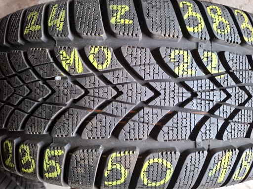 235 50 18 DUNLOP SP ЗИМНИЙ СПОРТ 4D МО