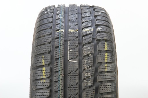 245/45R18 Kumho I'ZEN KW27 асимметричный (F777)