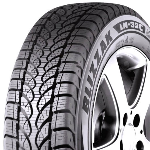 2 розетки 215/45R16 Bridgestone Blizzak LM32 90 В
