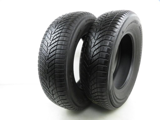 2x 215/70R16 ЗИМНИЕ ШИНЫ Yokohama BluEarth Winter V905 100T