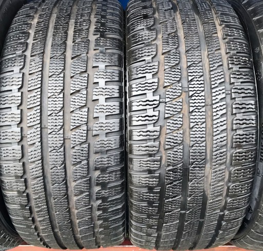 2x 225/40R18 KUMHO IZEN KW27 92V ЗИМА