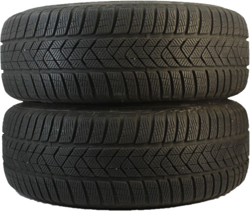 2x 225/40R19 Pirelli SottoZero 3 6мм зимова гума (67232)