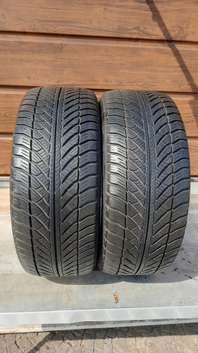 2x 245/45R18 100 В XL Goodyear UltraGrip 8 Performance *RSC MOE 7,1 мм