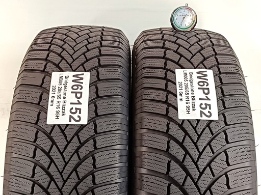 2x Bridgestone Blizzak LM005 205/65 R16 2021 г. Как новый!