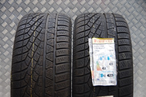 2x ЗИМНИЕ ШИНЫ M+S PIRELLI SOTTOZERO WINTER W210 235/45R17 94 H 2015