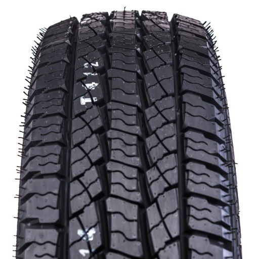 2 летние шины 205/70R15 Nexen Roadian A/T 96T