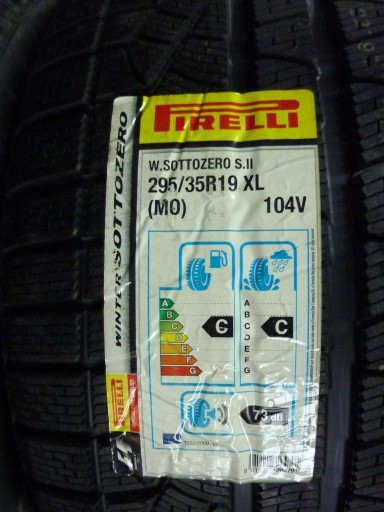 2x НОВА ЗИМА гума 295/35R19 PIRELLI WINTER SOTTOZERO SERIE II Z914