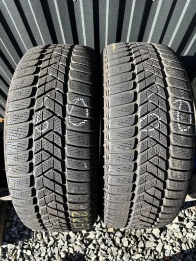 2 зимние шины Pirelli Sottozero 3 MO 225/45R18