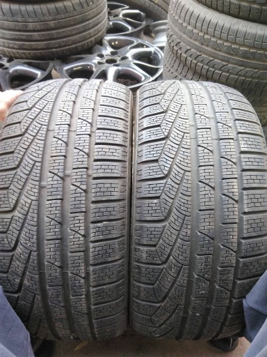 2x Pirelli Sottozero Serie II 235/35 R19 7,5 мм