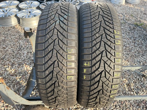 2x Yokohama BluEarth Winter V905 215/65R17 99 В 7 мм