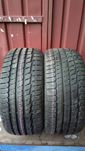 2x новых Kumho I'Zen KW27 Asymmetric 235/35 R19