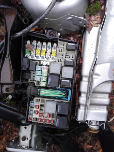 3M5T-14A142-AB Блок запобіжників Ford Focus mk2 1.6