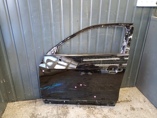 Передняя левая дверь audi q2 черная