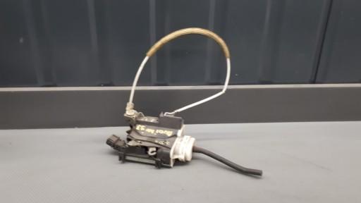 4a1837015b замок двері правий передній Audi A4 C4