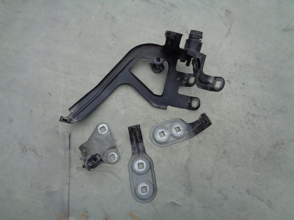 5176718375204 51767 - 4X кріплення крила Правий передній правий BMW F10