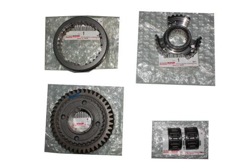 0090 - 5-СТУПЕНЧАТАЯ СТУПИЦА КОЛЕСА TOYOTA COROLLA AVENSIS 42 ЗУБА