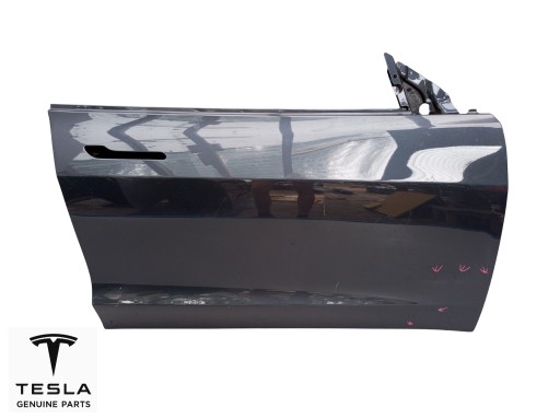 Tesla model 3 2017- правая передняя дверь =
