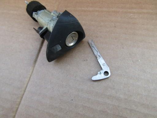 6 MERCEDES W203 ліва вставка дверного замка + ключ