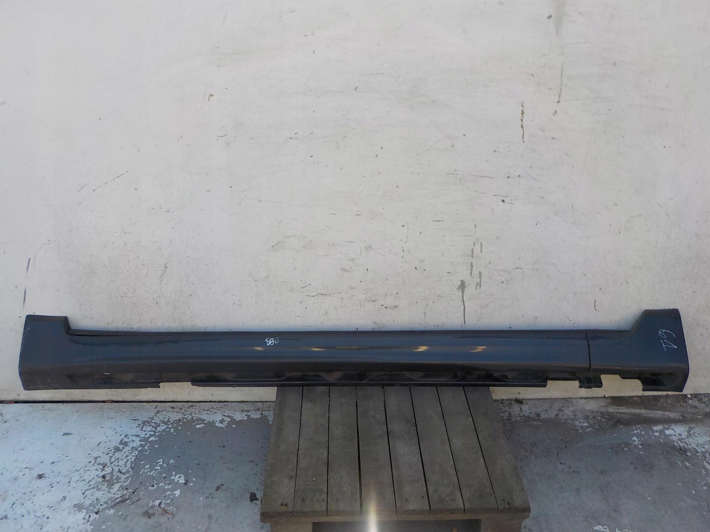 1516546651 - 61 VOLVO S80 II накладка порога левая