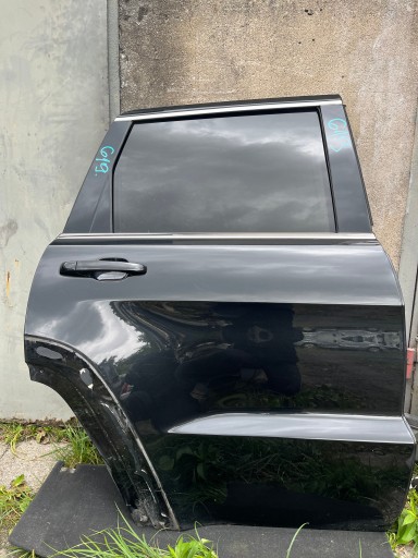 619 jeep grand cherokee wk2 правые задние двери