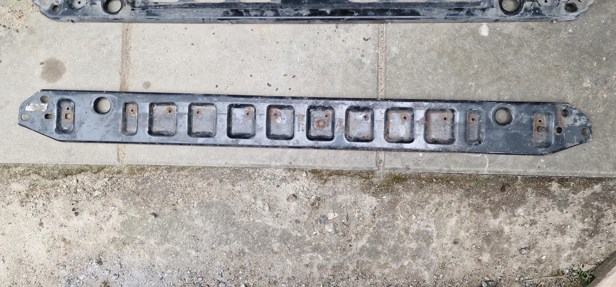 6g91-8A297 Балка під радіатори Volvo Ford Land rov