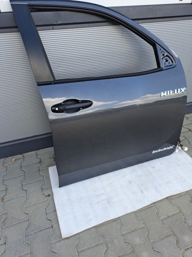 Toyota hilux viii непереможні двері праві передні оригінал