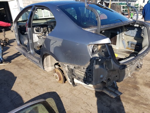 Vw jetta vi 5c 10-18r цивіллятор лівий задній ld7x