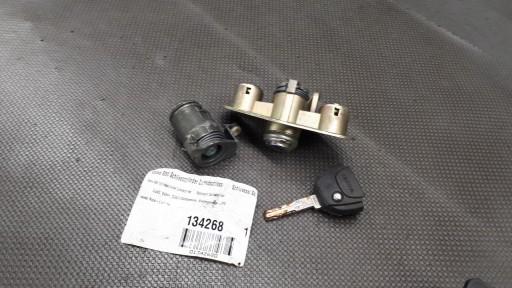 737700001 вставка багажника Volvo S60 S80