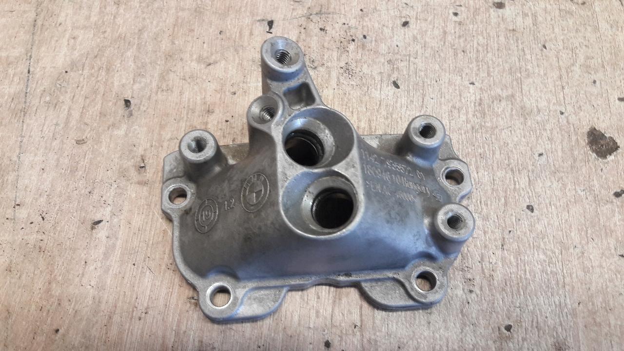 7935572 кришка повернення масла BMW X5 4.4