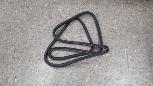 7l0837911c уплотнение двери левый передний Touareg 7L