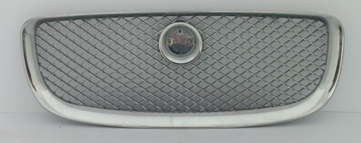 C2D3555 AW93018K28AA - Jaguar xj351 центральна решітка бампера xj 351